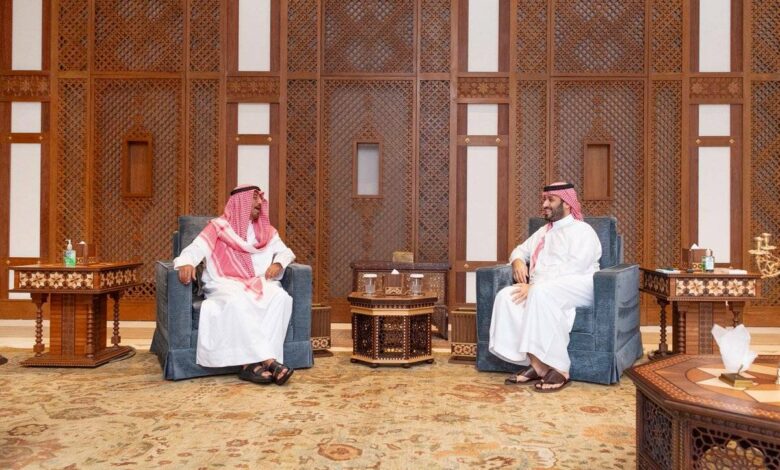 ولي العهد السعودي يستقبل رئيس مجلس الوزراء الكويتي